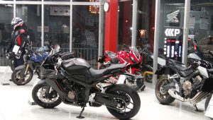 ホンダドリーム堺　店内